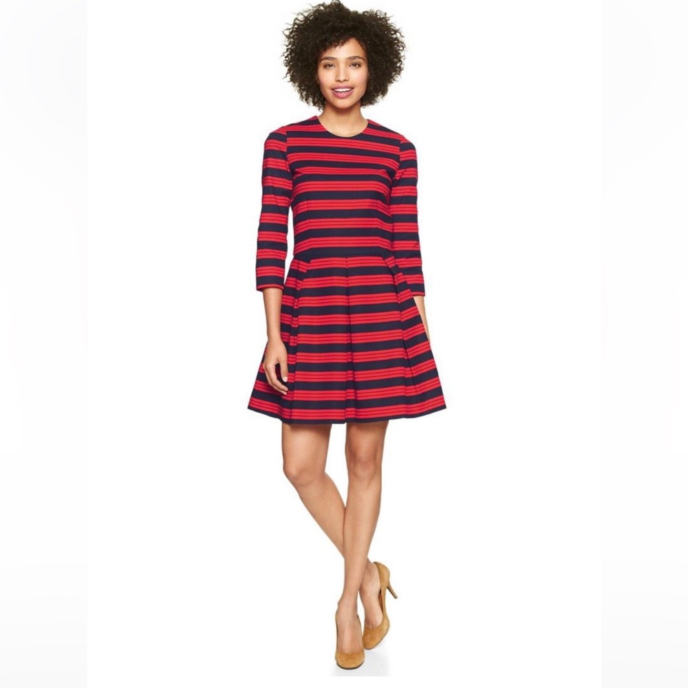 GAP dress size 0 red and blue striped classic dress flawless condition 💙❤️‎